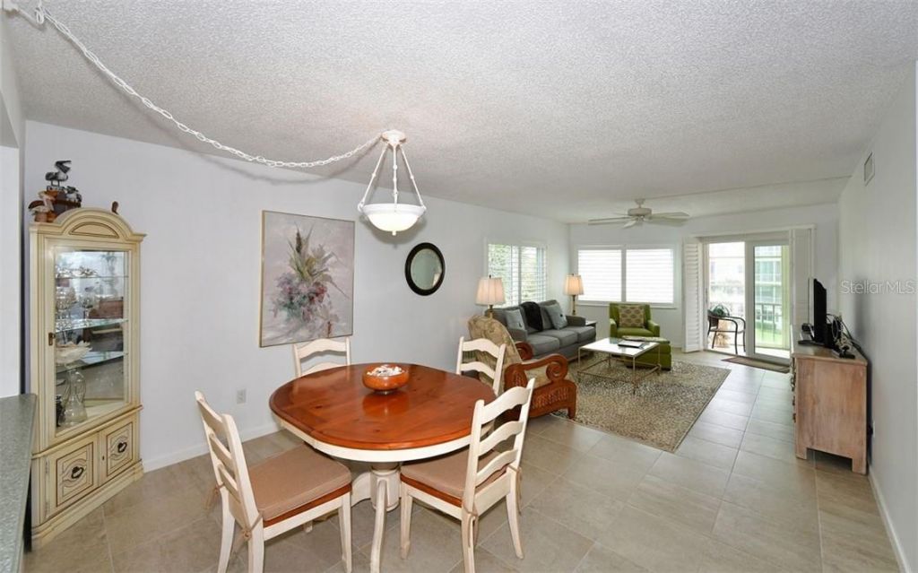 1250 N Portofino Drive, Unit M301, Sarasota, FL 34242 Photo