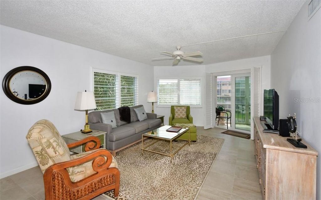 1250 N Portofino Drive, Unit M301, Sarasota, FL 34242 Photo