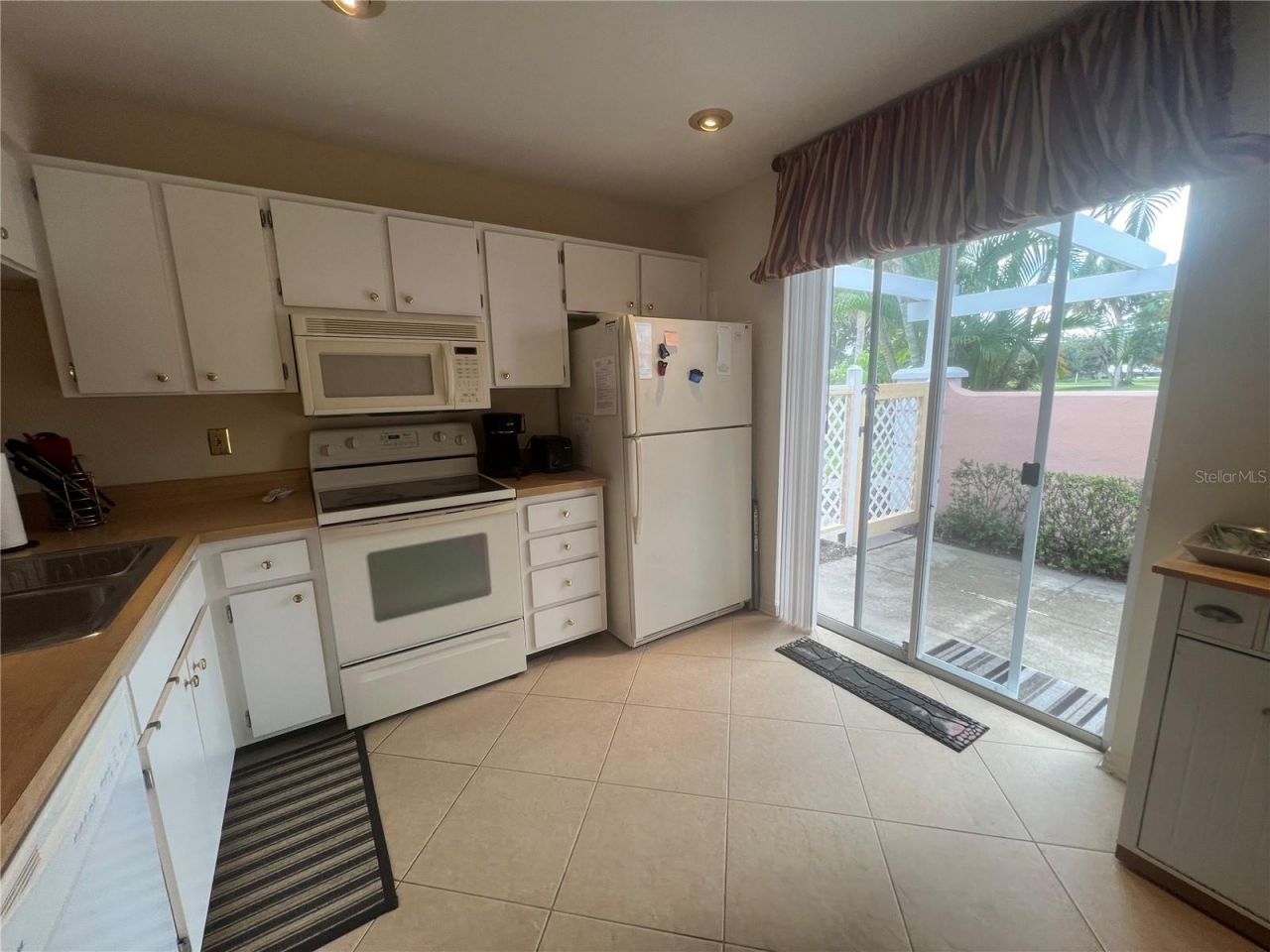 338 Cerromar Way N, Unit 4, Venice, FL 34293 Photo