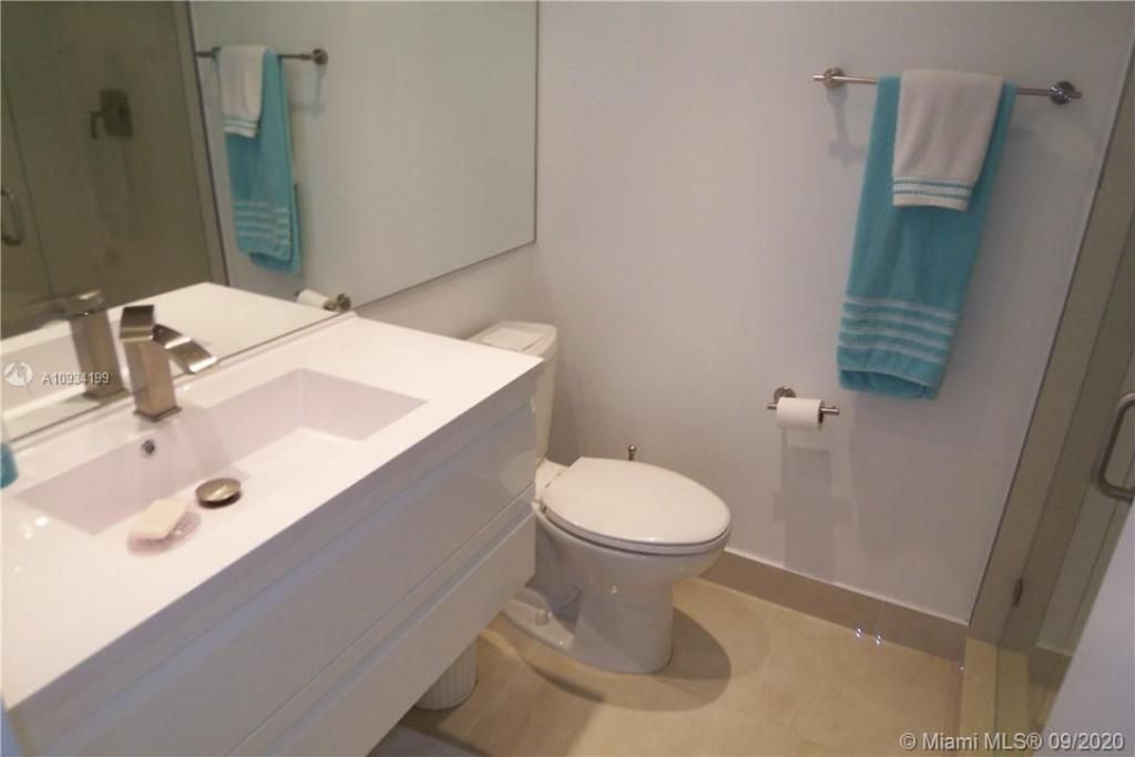 5161 Collins Av, Unit 806, Miami Beach, FL 33140 Photo