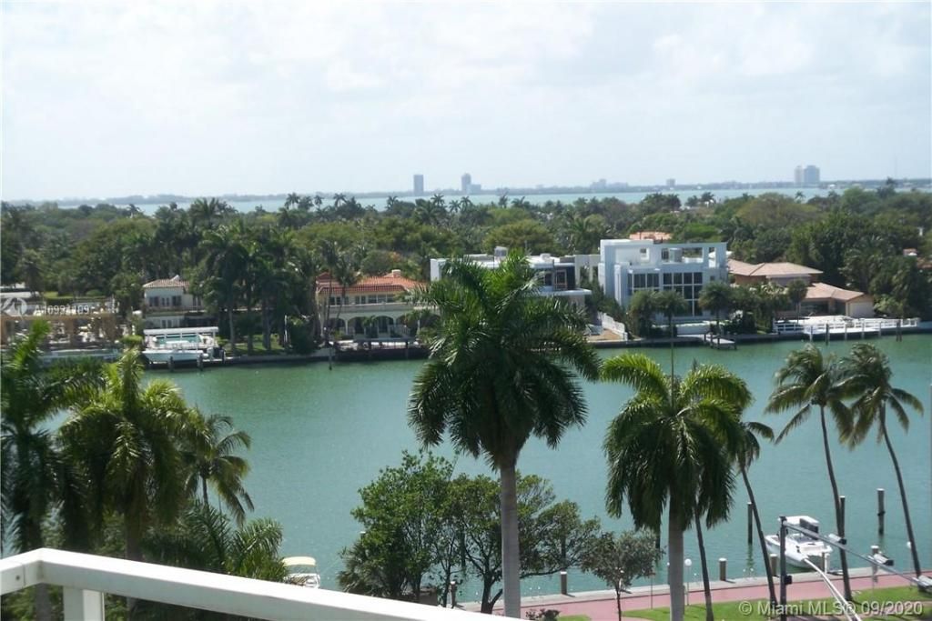 5161 Collins Av, Unit 806, Miami Beach, FL 33140 Photo