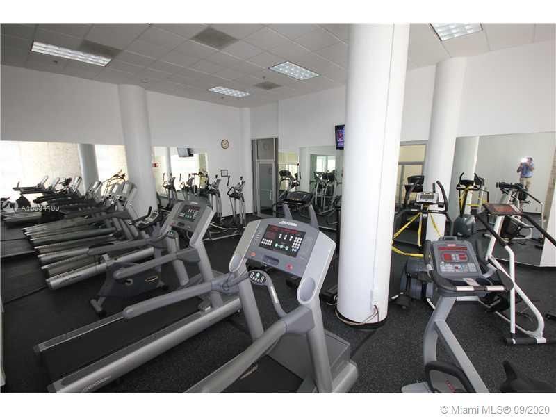 5161 Collins Av, Unit 806, Miami Beach, FL 33140 Photo