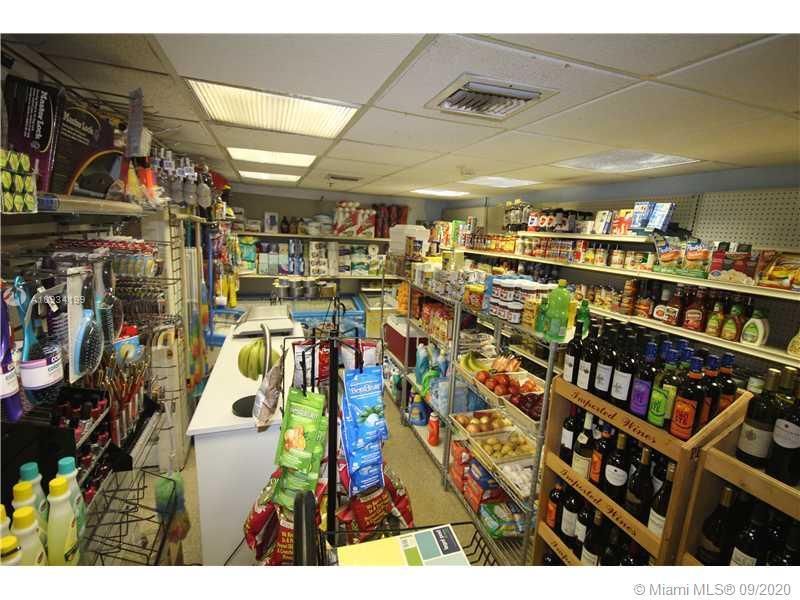 5161 Collins Av, Unit 806, Miami Beach, FL 33140 Photo