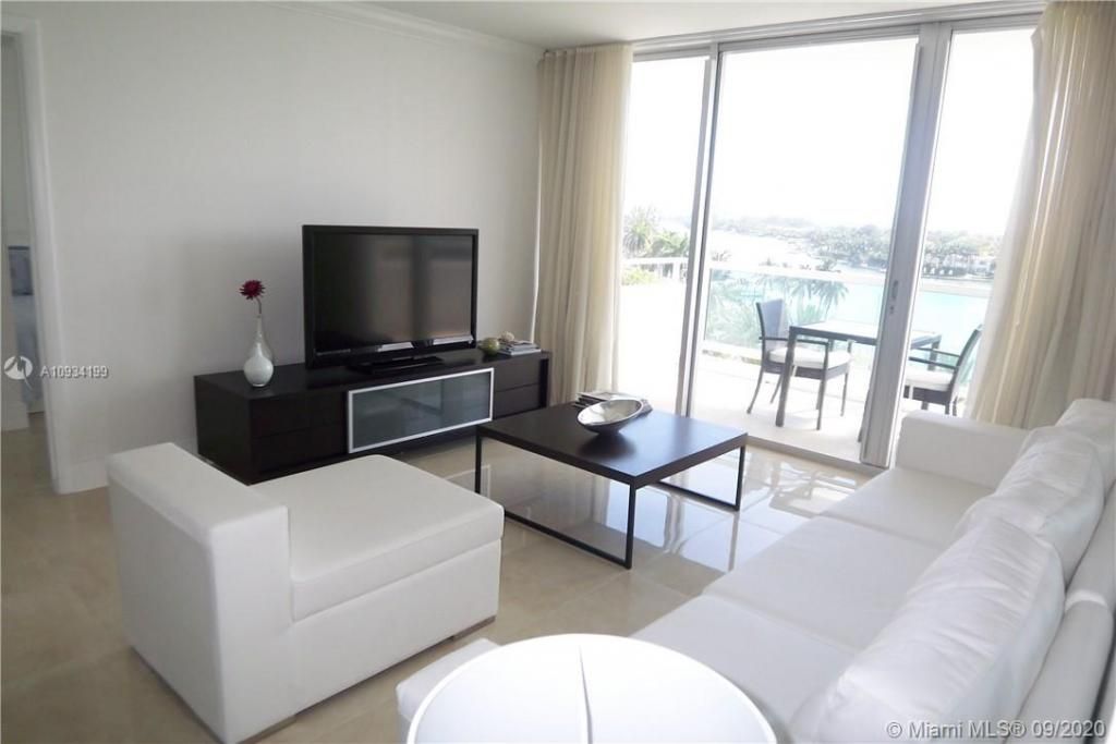 5161 Collins Av, Unit 806, Miami Beach, FL 33140 Photo
