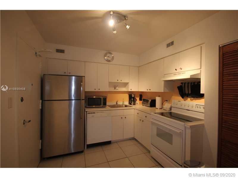 5161 Collins Av, Unit 508, Miami Beach, FL 33140 Photo
