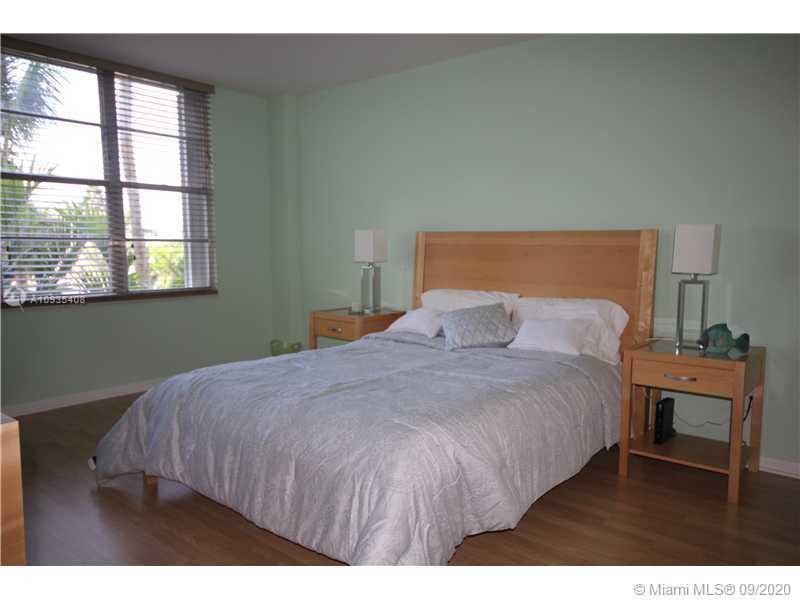 5161 Collins Av, Unit 508, Miami Beach, FL 33140 Photo