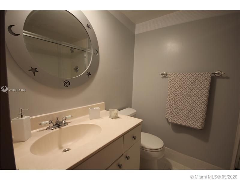 5161 Collins Av, Unit 508, Miami Beach, FL 33140 Photo