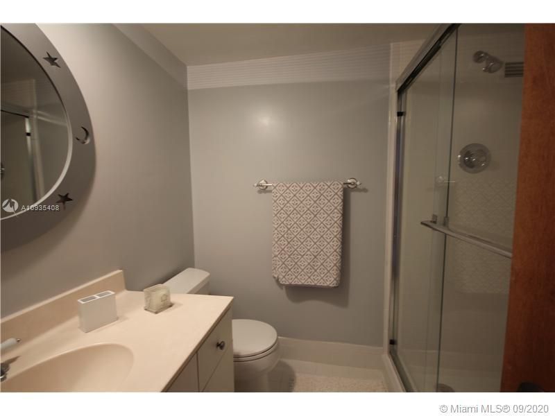 5161 Collins Av, Unit 508, Miami Beach, FL 33140 Photo