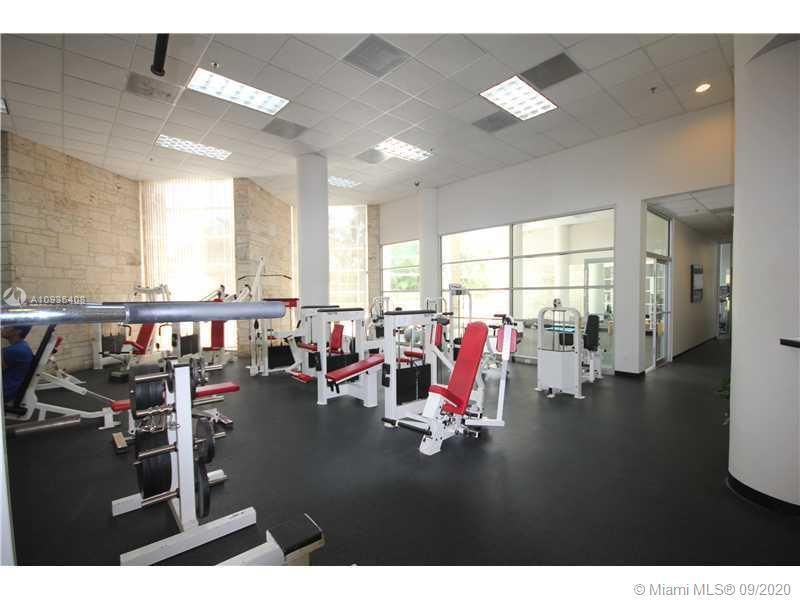 5161 Collins Av, Unit 508, Miami Beach, FL 33140 Photo