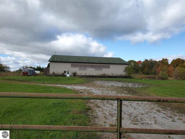 4271 M-65 N, Hale, MI 48739