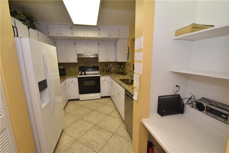 1625 Treehouse Circle, Unit TR111, Sarasota, FL 34231 Photo