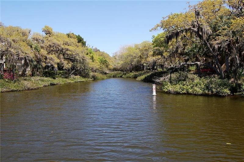 1625 Treehouse Circle, Unit TR111, Sarasota, FL 34231 Photo