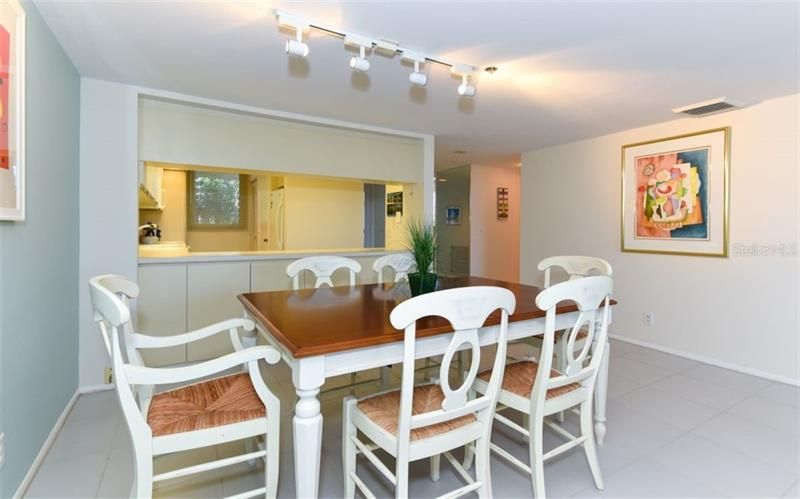 1125 Gulf Of Mexico Drive, Unit 403, Longboat Key, FL 34228 Photo