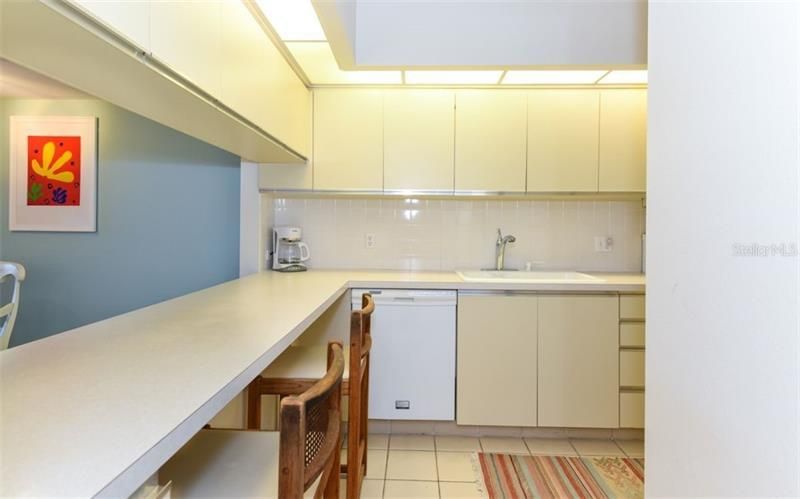 1125 Gulf Of Mexico Drive, Unit 403, Longboat Key, FL 34228 Photo