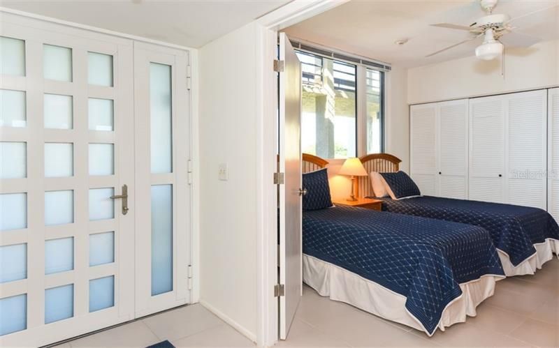 1125 Gulf Of Mexico Drive, Unit 403, Longboat Key, FL 34228 Photo