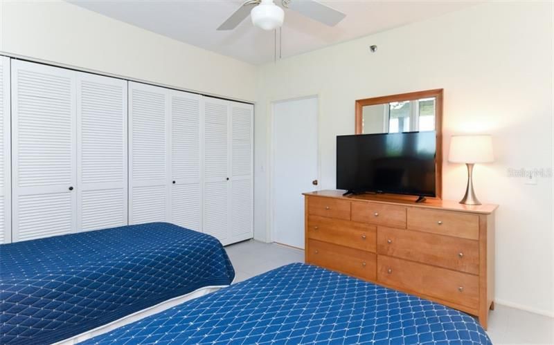 1125 Gulf Of Mexico Drive, Unit 403, Longboat Key, FL 34228 Photo