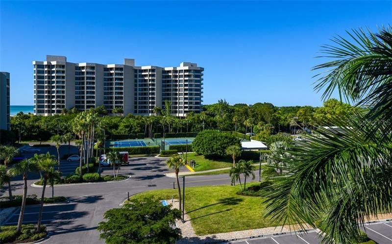1125 Gulf Of Mexico Drive, Unit 403, Longboat Key, FL 34228 Photo