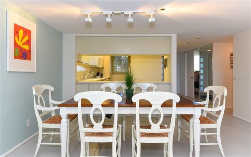 1125 Gulf Of Mexico Drive, Unit 403, Longboat Key, FL 34228 Photo