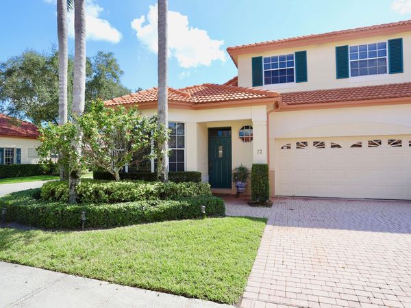 77 Spyglass Way N, Palm Beach Gardens, FL 33418