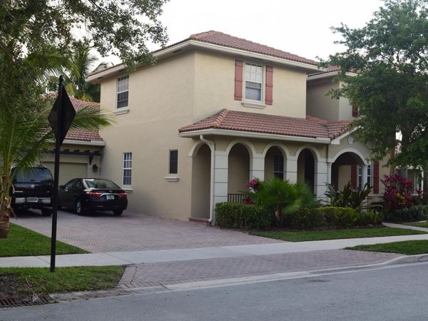 132 Via Isabela, Jupiter, FL 33458