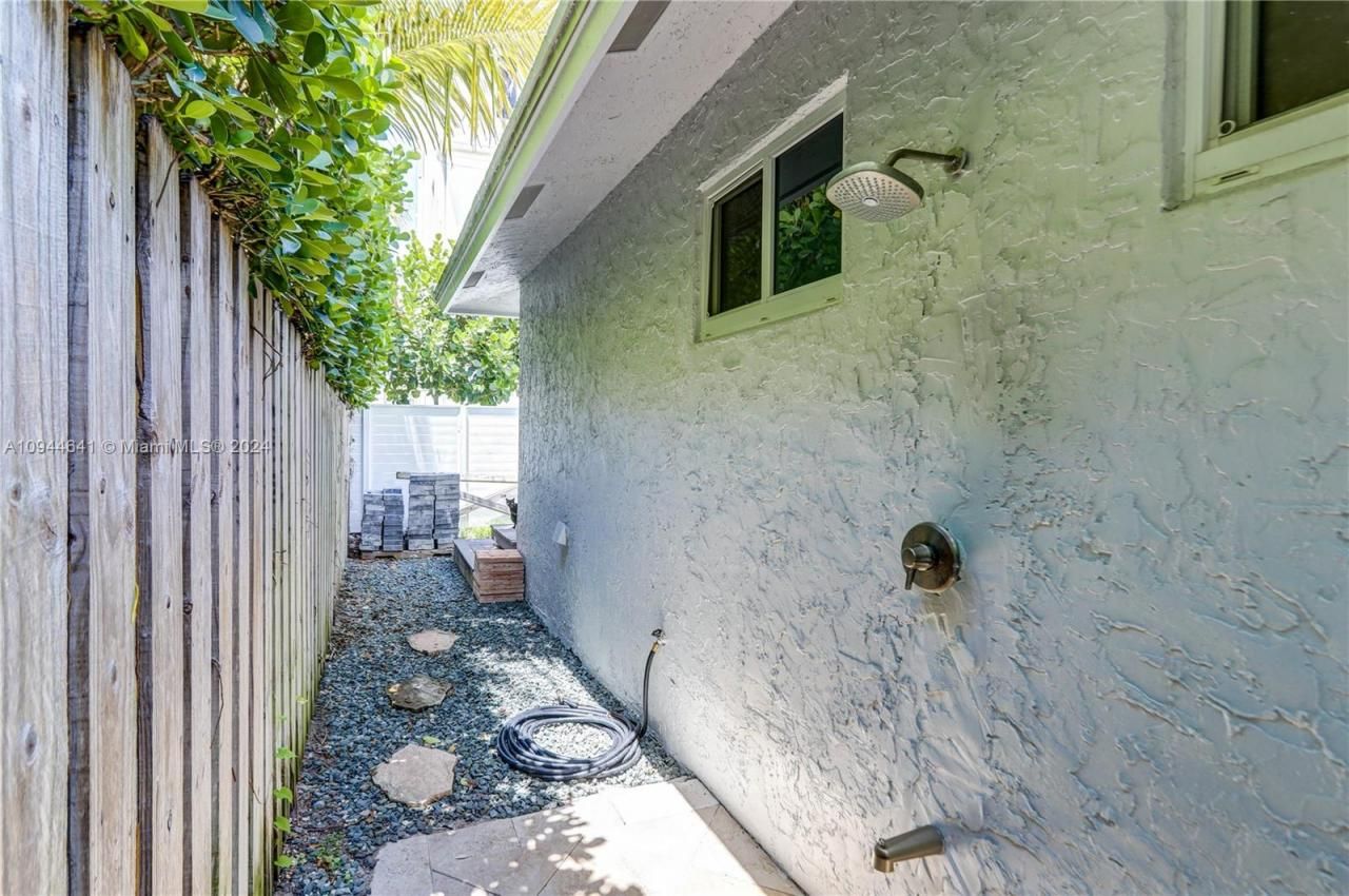 309 Oak St, Hollywood, FL 33019 Photo