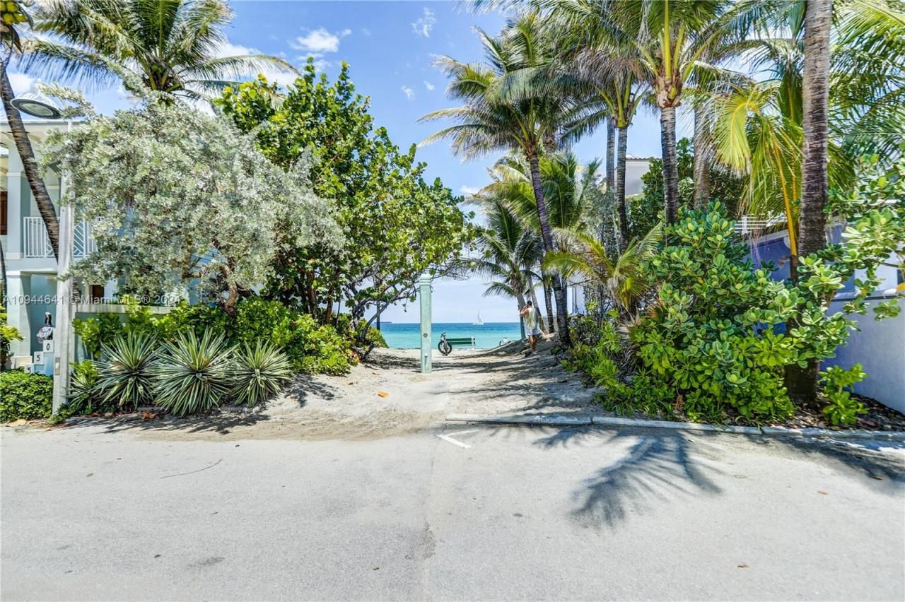 309 Oak St, Hollywood, FL 33019 Photo