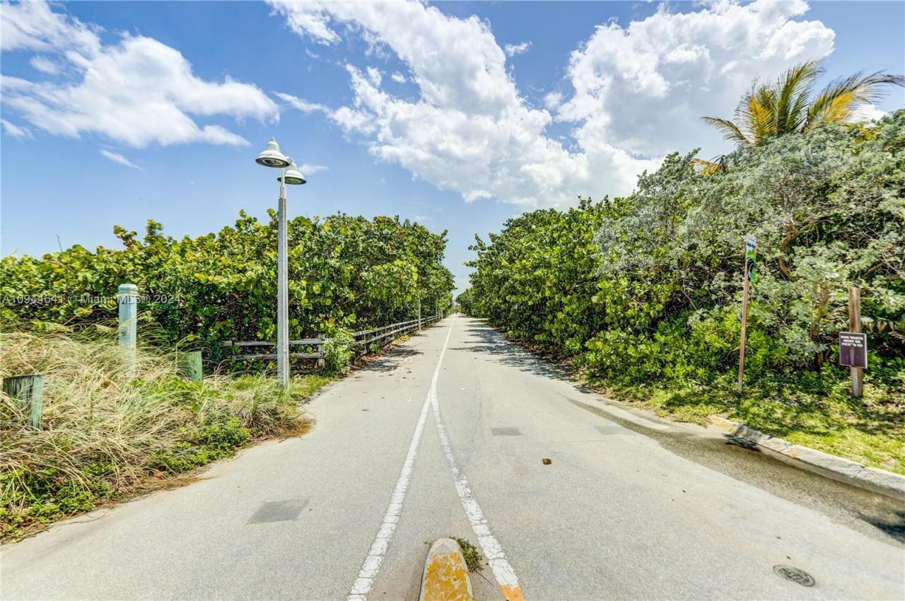 309 Oak St, Hollywood, FL 33019 Photo