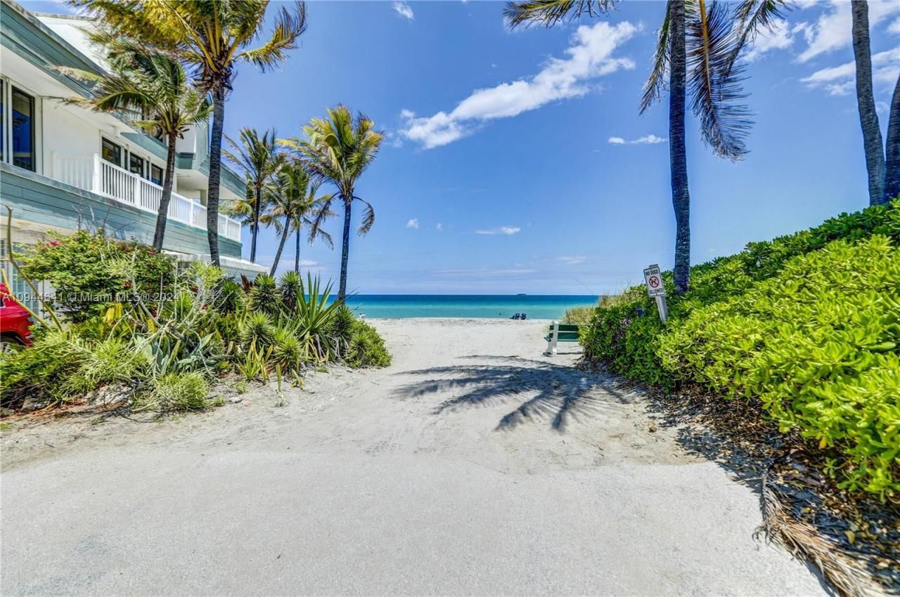 309 Oak St, Hollywood, FL 33019 Photo