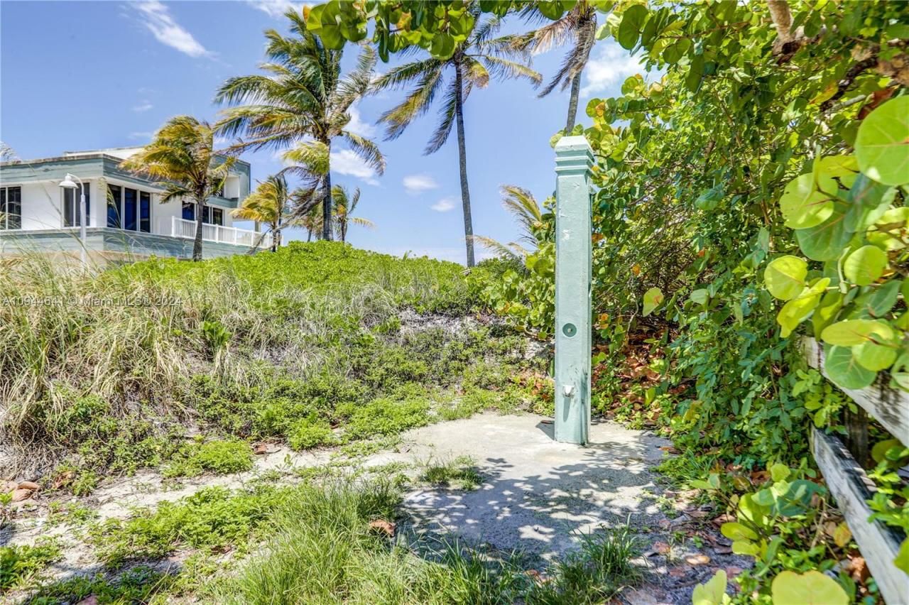 309 Oak St, Hollywood, FL 33019 Photo