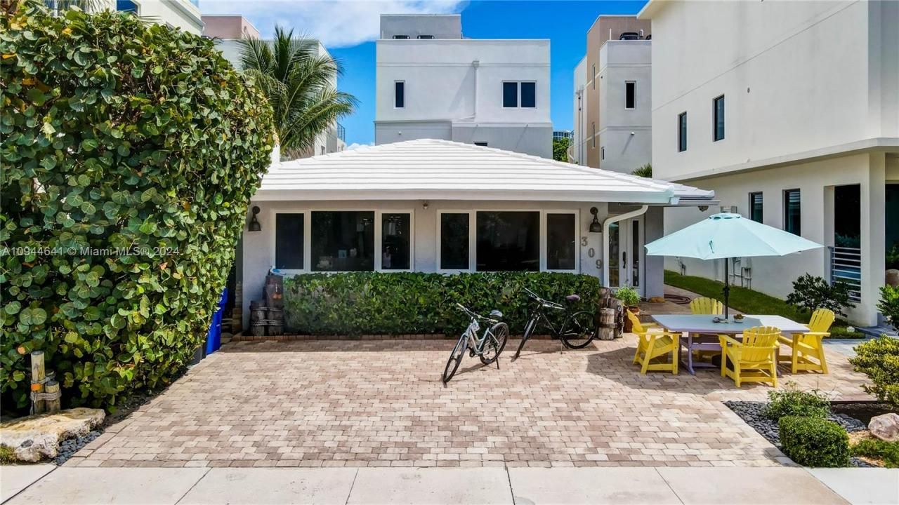309 Oak St, Hollywood, FL 33019 Photo