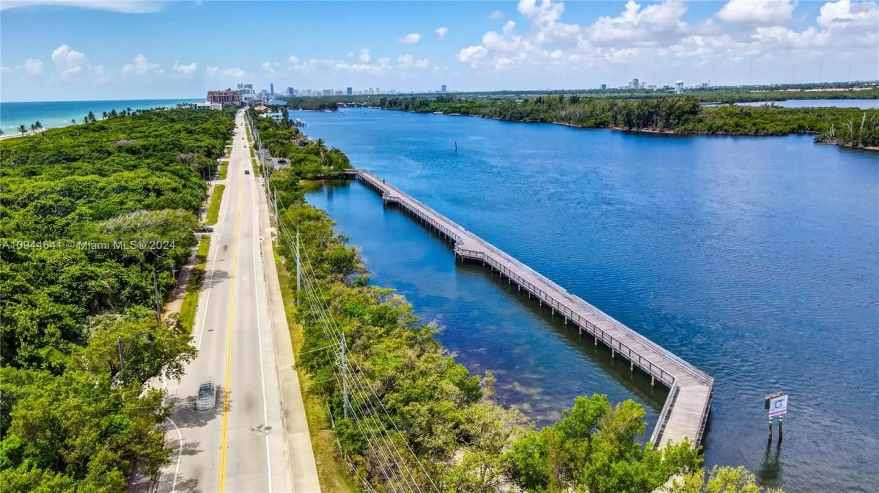309 Oak St, Hollywood, FL 33019 Photo