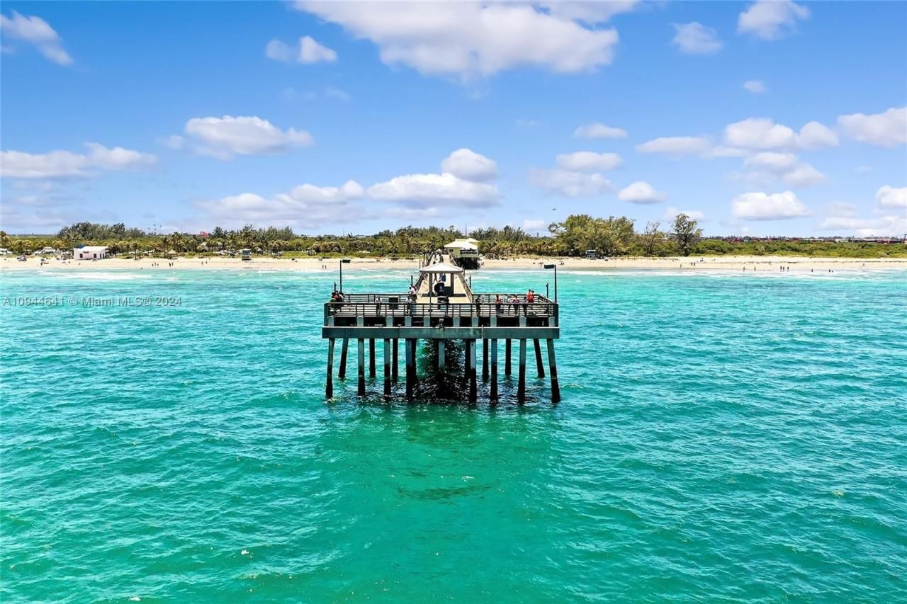 309 Oak St, Hollywood, FL 33019 Photo