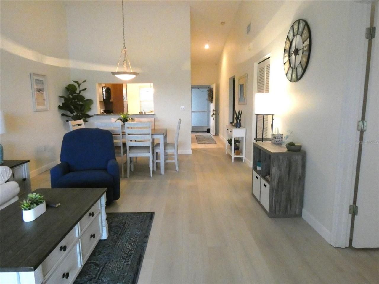 9300 Clubside Circle, Unit 1307, Sarasota, FL 34238 Photo