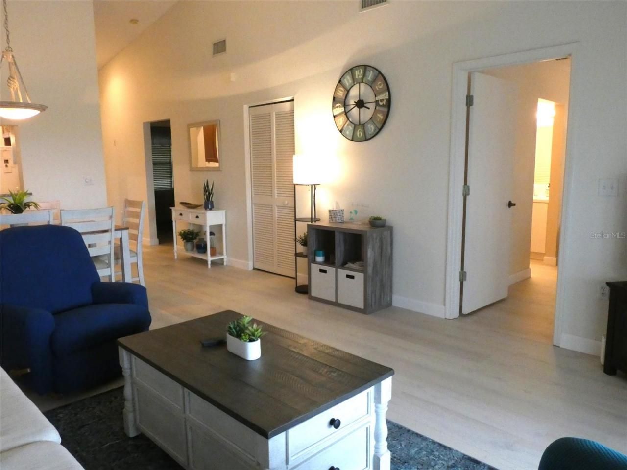 9300 Clubside Circle, Unit 1307, Sarasota, FL 34238 Photo