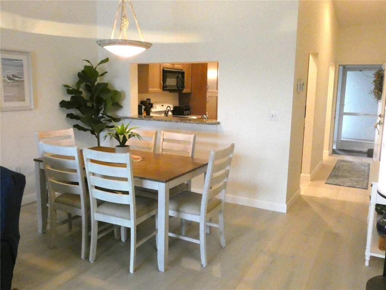 9300 Clubside Circle, Unit 1307, Sarasota, FL 34238 Photo