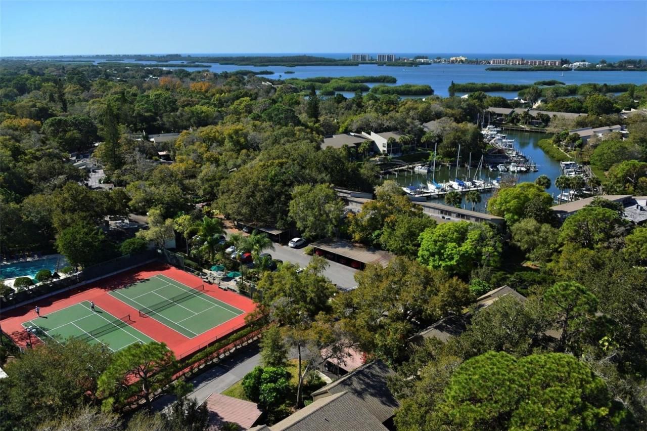 1716 Glenhouse Drive, Unit GL324, Sarasota, FL 34231 Photo