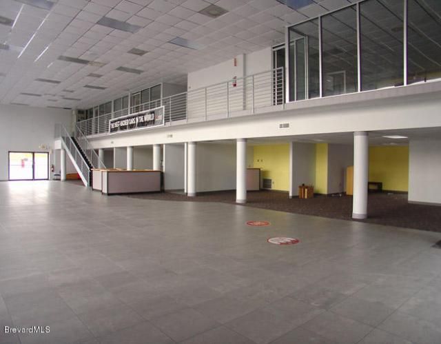 234 E Merritt Island Causeway, Merritt Island, FL 32952 Photo