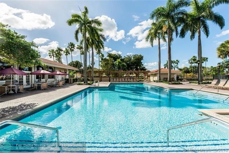 6635 NW 173rd Lane, Hialeah, FL 33015 Photo