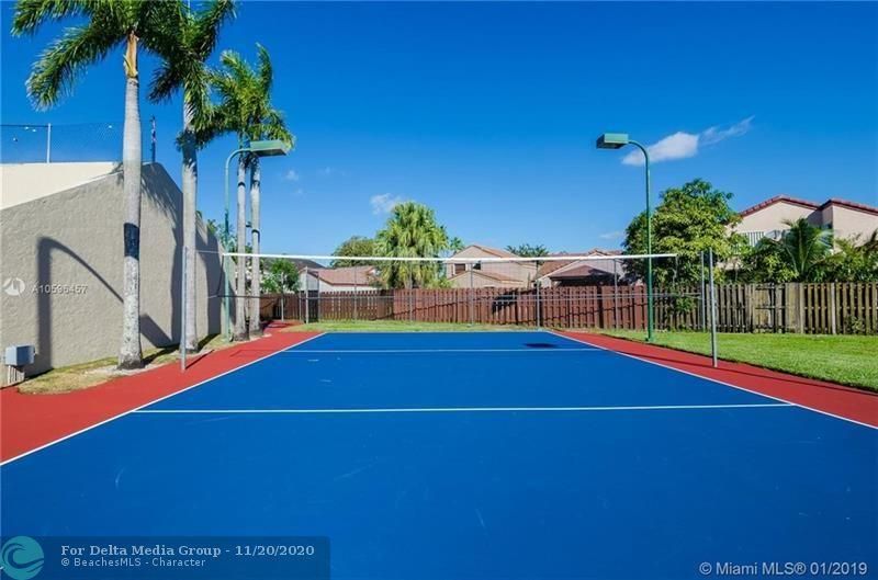 6635 NW 173rd Lane, Hialeah, FL 33015 Photo