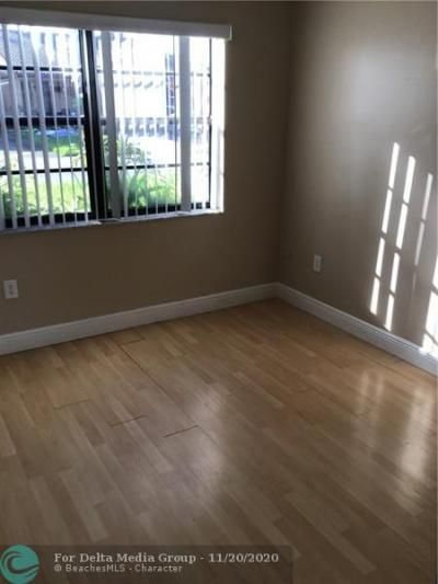 6635 NW 173rd Lane, Hialeah, FL 33015 Photo