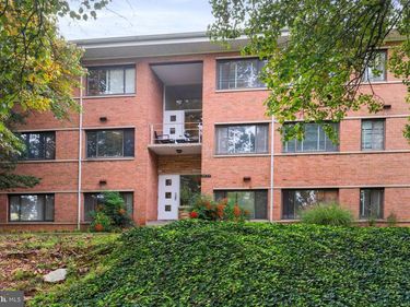 1920 NORTH CALVERT STREET, Unit 2 BR 1 BA, ARLINGTON, VA 22201