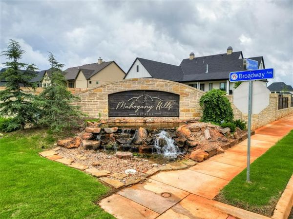 4500 Mahogany Hills Drive, Moore, OK 73160