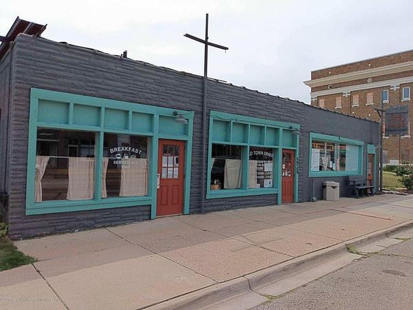 516 E Grand River Avenue, Lansing, MI 48906