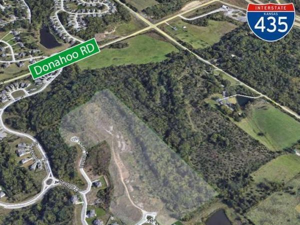 10901 Donahoo Road, Kansas City, KS 66109