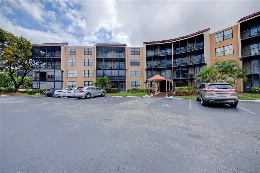 3900 N Hills Drive, Unit 405, Hollywood, FL 33021 Photo