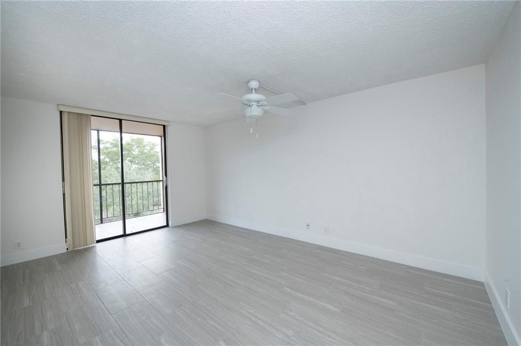 3900 N Hills Drive, Unit 405, Hollywood, FL 33021 Photo