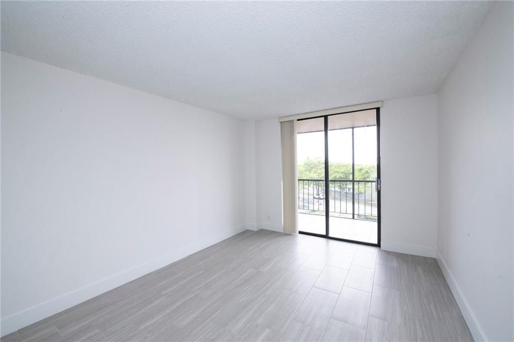 3900 N Hills Drive, Unit 405, Hollywood, FL 33021 Photo