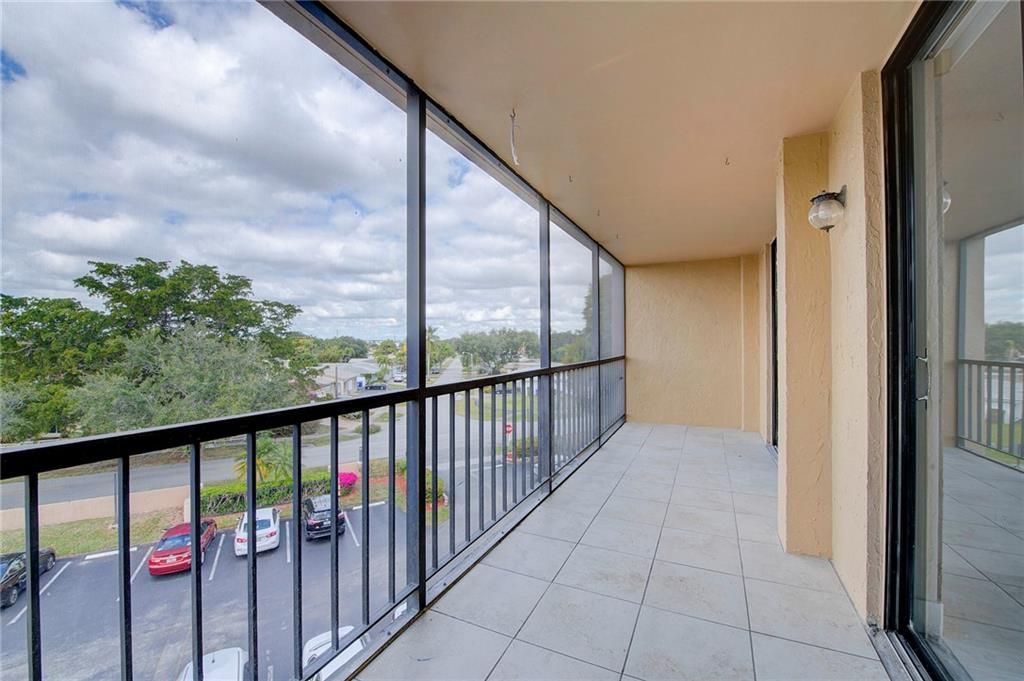 3900 N Hills Drive, Unit 405, Hollywood, FL 33021 Photo