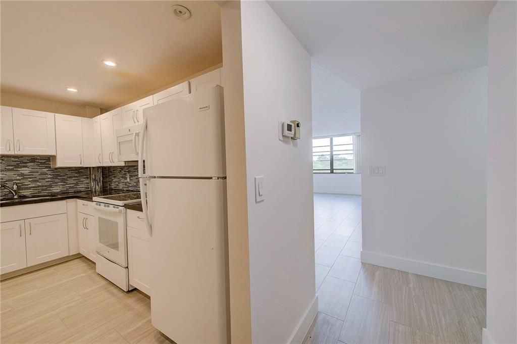 3900 N Hills Drive, Unit 405, Hollywood, FL 33021 Photo