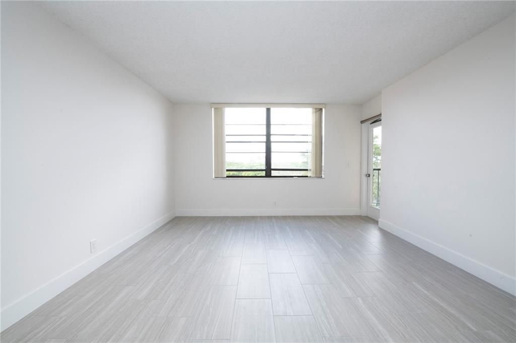 3900 N Hills Drive, Unit 405, Hollywood, FL 33021 Photo